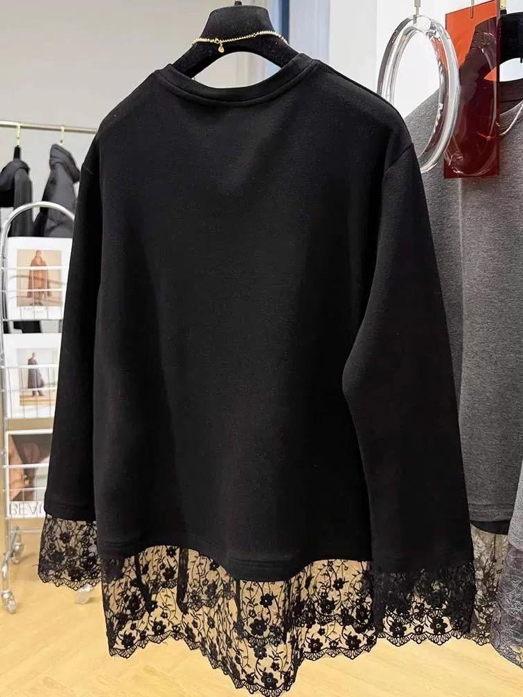 Longline Tee Oversized - Kaos Wanita Lengan Panjang Berbahan Lace