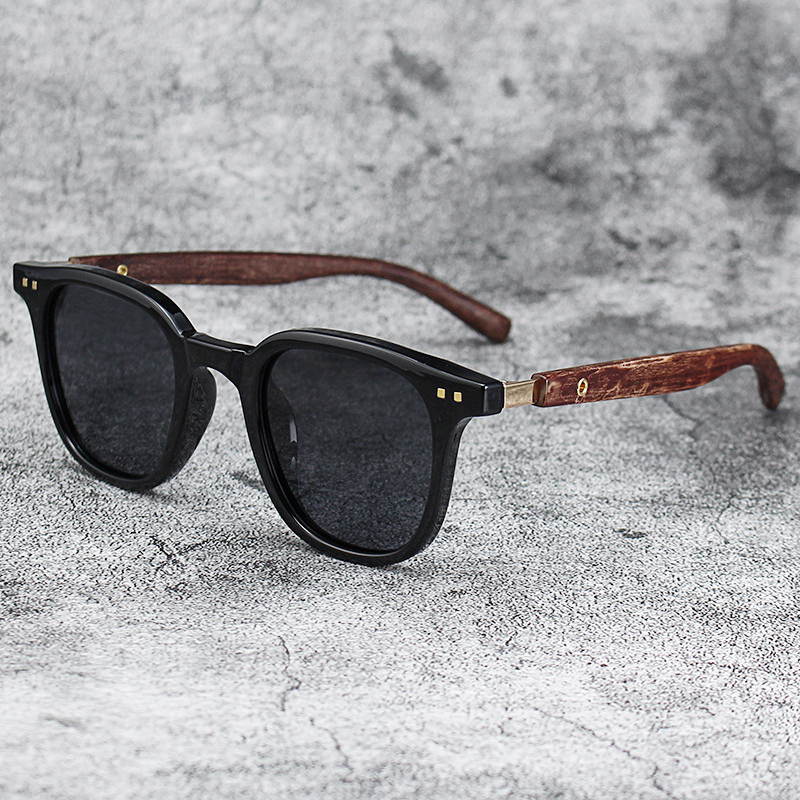 Street Fashion Glasses - Kacamata Hitam Bingkai Kayu Vintage Pria