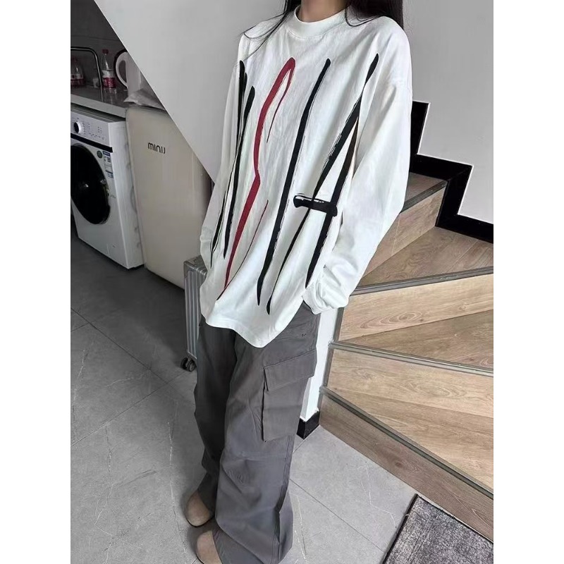 Longline Tee Oversized - Sweatshirt wanita ukuran besar dengan desain