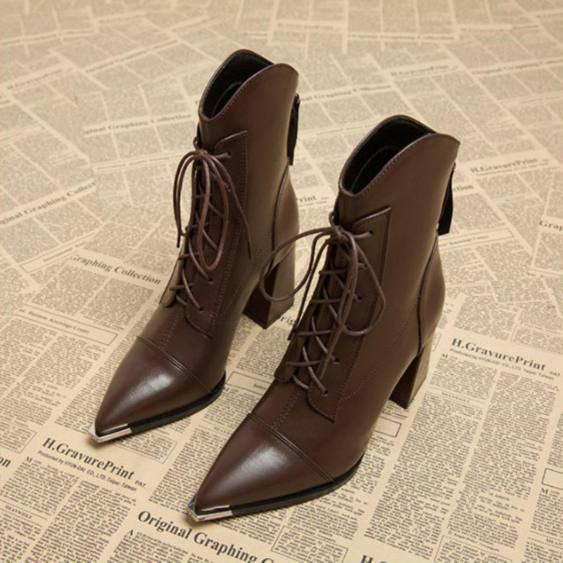 Street Fashion Luxury - Sepatu Boots Wanita Model Chelsea Ujung