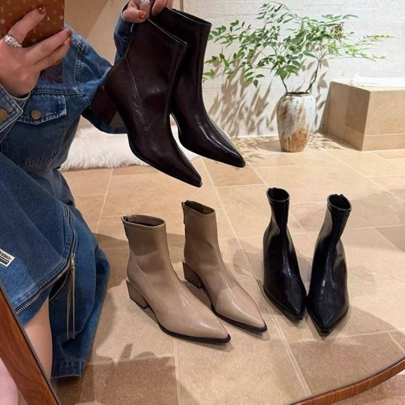 Sepatu Bot Wanita Model Vintag - Street Fashion Vintage ulasan dan harga